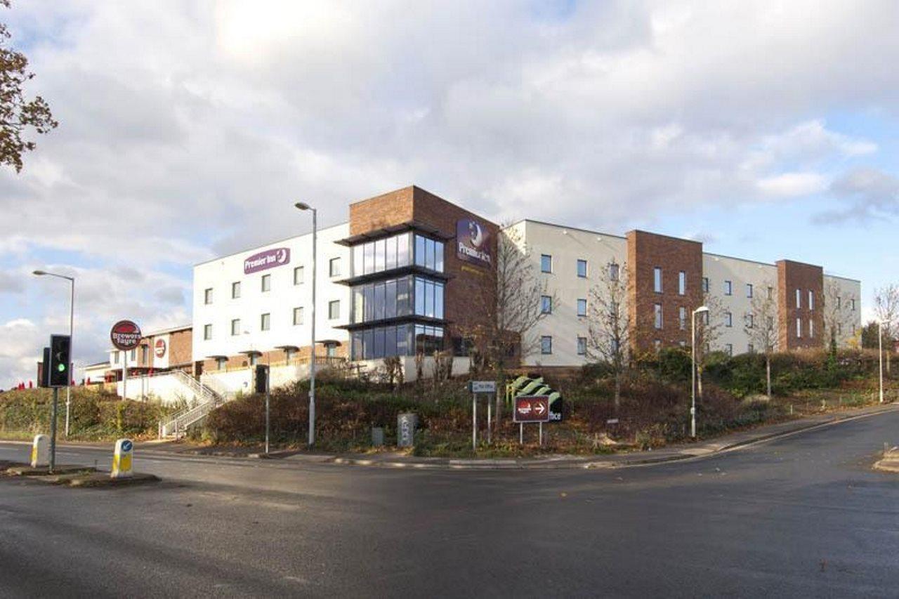 Premier Inn Exeter Bagian luar foto